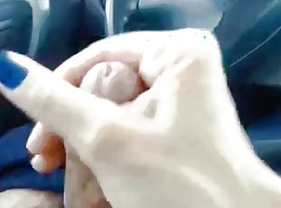 Cumshot handjob in the car