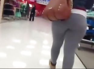 Big ass blonde chick in dark gray leggings
