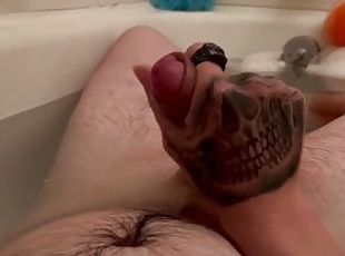 Bathtub beat off daddy talks to his good girls