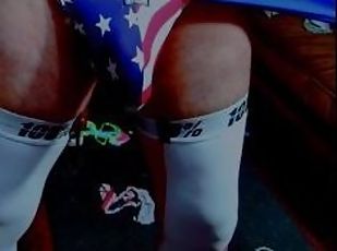 Justa9er showing 9 inch bulge in thong and jock
