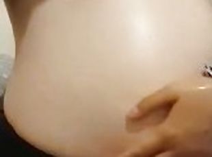 MILF OILS HER BUMP