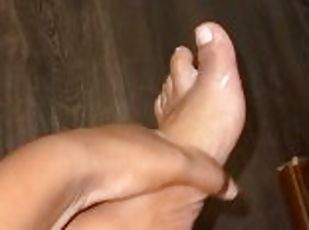 Worship my Feet????