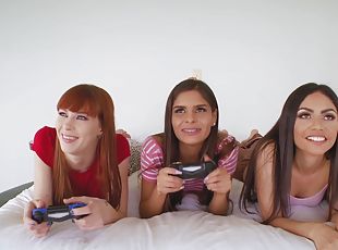 BFFs Changed Computer Games On Playin With Crooked Cock