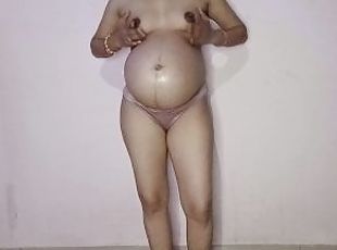 Indian pregnant wife pussy pamping