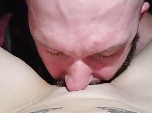 I love cumming on his beard????