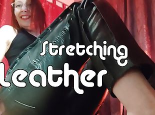 MistressOnline is stretching her leather pants