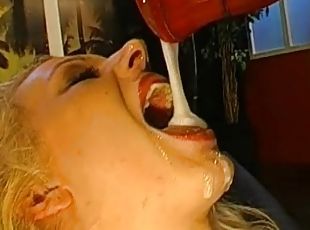 Slutty blonde loves to swallow