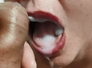 ibu-dan-anak-laki-laki, amatir, blowjob-seks-dengan-mengisap-penis, cumshot-keluarnya-sperma, jenis-pornografi-milf, buatan-rumah, ibu, sudut-pandang, sperma, manis-sweet