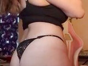 Chubby girl shakes ass and dance tease