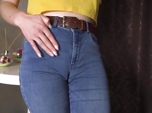 grosse, chatte-pussy, amateur, milf, belle-femme-ronde, culotte, serrée, solo, jeans, orteil-de-chameau