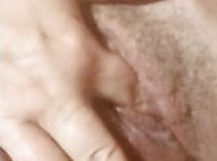 klitors, masturbācija-masturbation, orgasms, vāverīte, amatieris, bbw, aptaustīšana, mitra